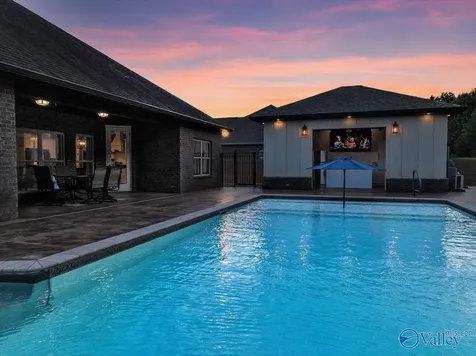 1111 Flatts Trace SW Cullman AL 35055