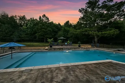 1111 Flatts Trace SW Cullman AL 35055