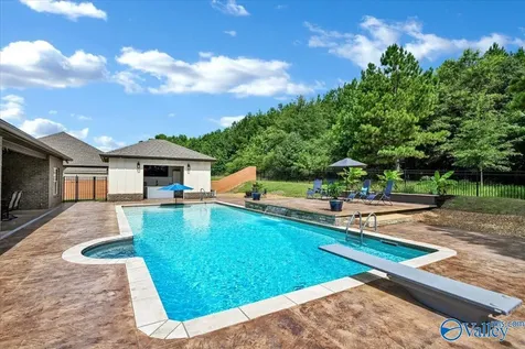 1111 Flatts Trace SW Cullman AL 35055