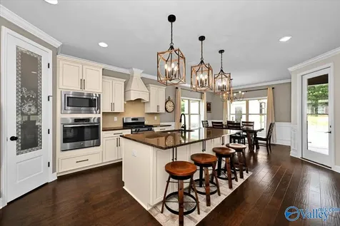 1111 Flatts Trace SW Cullman AL 35055