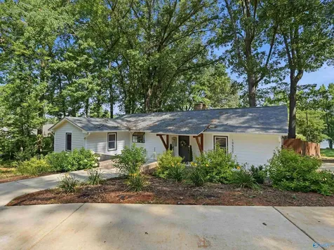 19505 Riverside Street Athens AL 35611