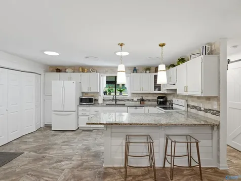 19505 Riverside Street Athens AL 35611