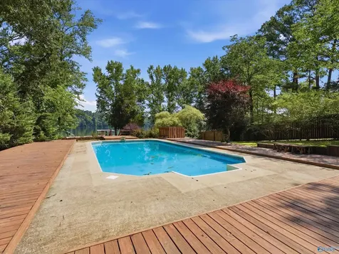 19505 Riverside Street Athens AL 35611