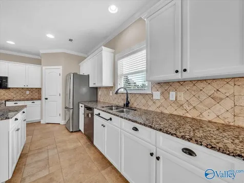 8 Crimson Cloud Boulevard SW Huntsville AL 35824