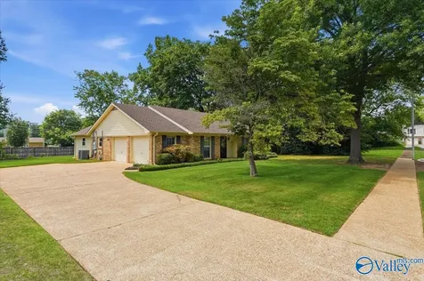 14002 Siniard Circle Huntsville AL 35803