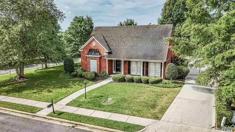 3014 Waterman Drive Owens Cross Roads AL 35763
