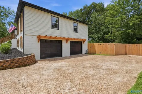 10220 Melanie Drive SE Huntsville AL 35803