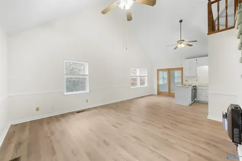 5615 Cherrywood Drive Guntersville AL 35976