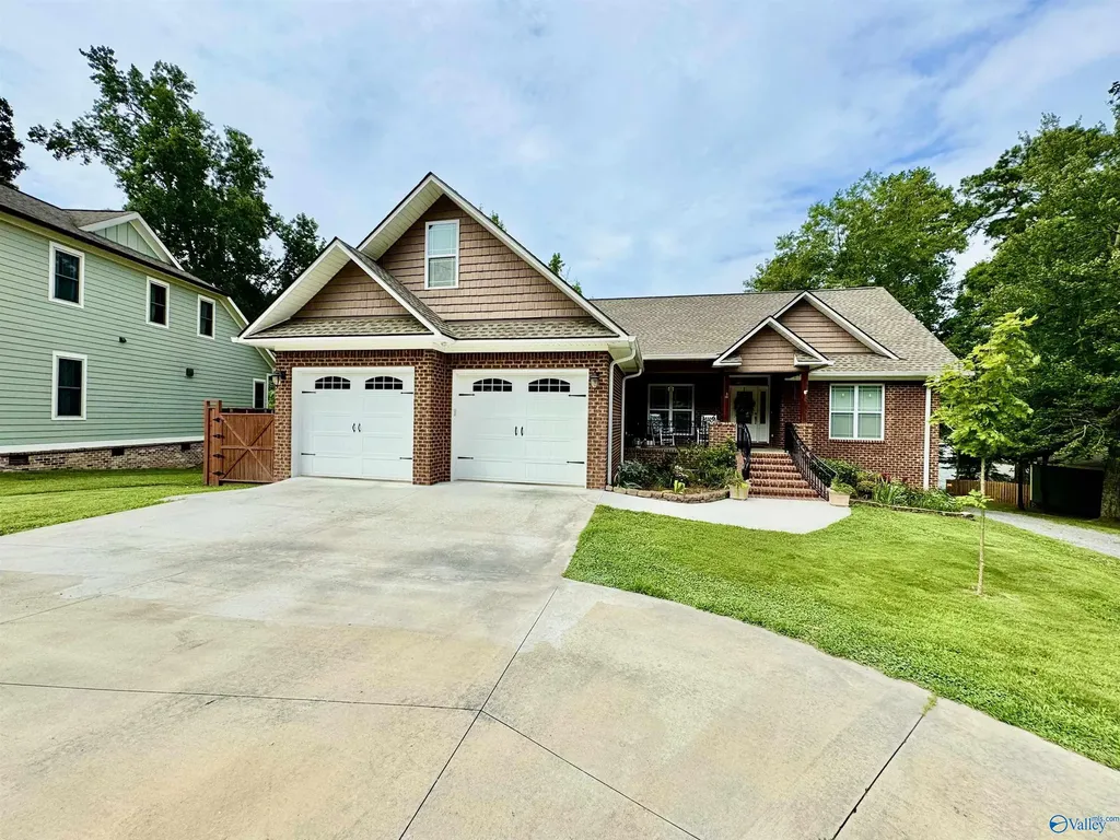 3519 Colonial Drive Guntersville AL 35976