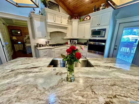 3519 Colonial Drive Guntersville AL 35976