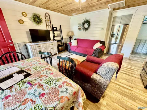 3519 Colonial Drive Guntersville AL 35976