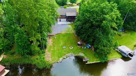 3519 Colonial Drive Guntersville AL 35976