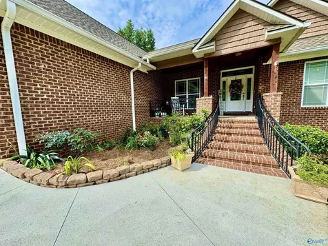 3519 Colonial Drive Guntersville AL 35976