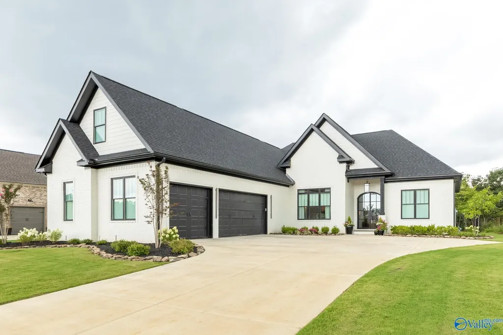 23173 Sawgrass Drive Athens AL 35613