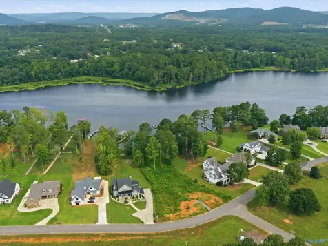 629 Goose Pond Island Drive Scottsboro AL 35769