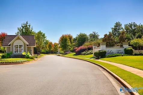 73 Cypress Grove Lane SW Huntsville AL 35824