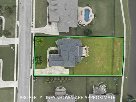 2017 Meadow Creek Circle SE Owens Cross Roads AL 35763