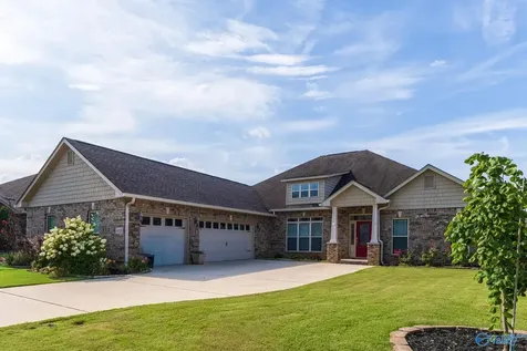 4416 Duskin Court SE Owens Cross Roads AL 35763