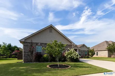 4416 Duskin Court SE Owens Cross Roads AL 35763