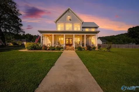 128 Carlton Road Scottsboro AL 35769