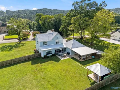 128 Carlton Road Scottsboro AL 35769