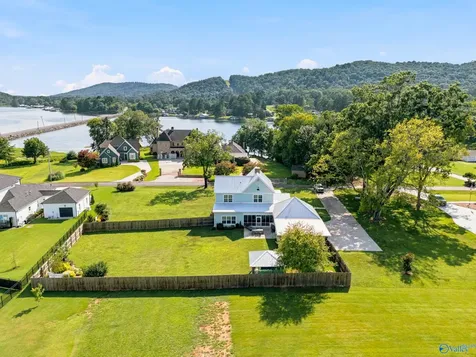 128 Carlton Road Scottsboro AL 35769
