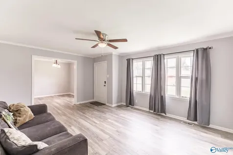 2438 Crestwood Drive SW Huntsville AL 35805