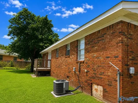 5028 Paden Drive NW Huntsville AL 35810