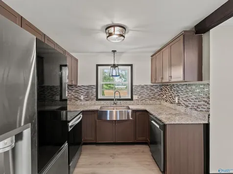 460 John Hunter Highway Elora TN 37328