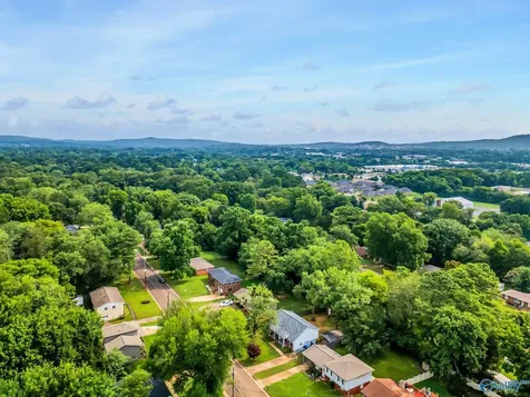 2616 Thornhill Road NW Huntsville AL 35810