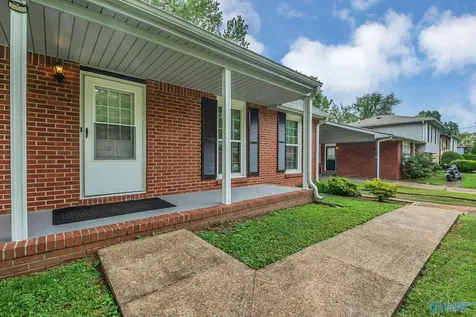 2616 Thornhill Road NW Huntsville AL 35810
