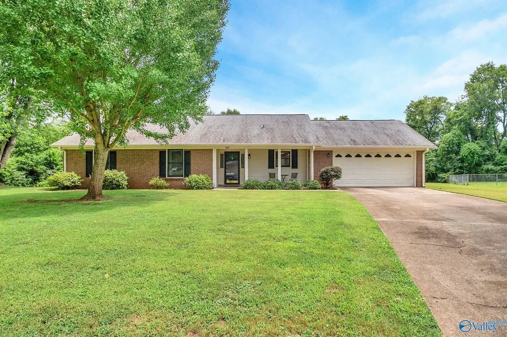 107 Cerrydowns Court Meridianville AL 35759