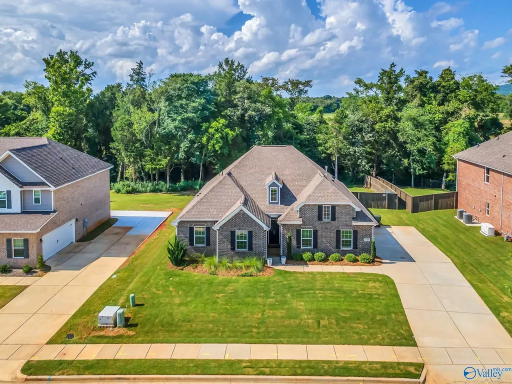 309 Creek Grove Avenue New Market AL 35761