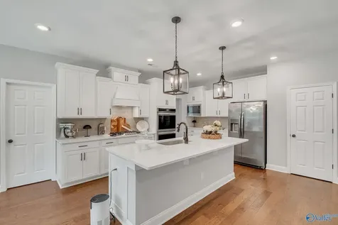 309 Creek Grove Avenue New Market AL 35761