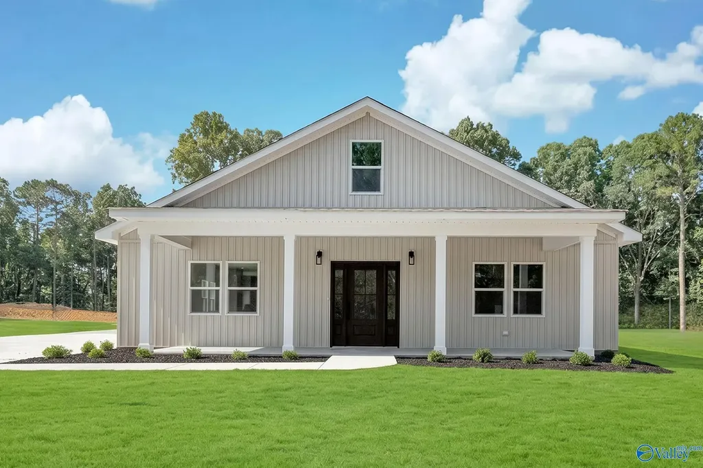 2070 Browns Valley Road Guntersville AL 35976