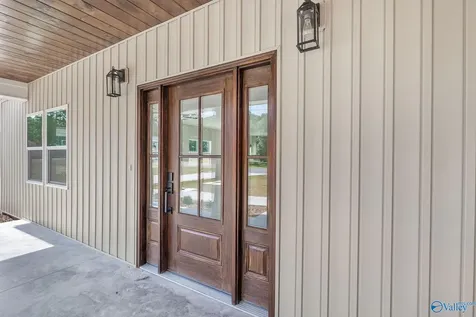 2070 Browns Valley Road Guntersville AL 35976