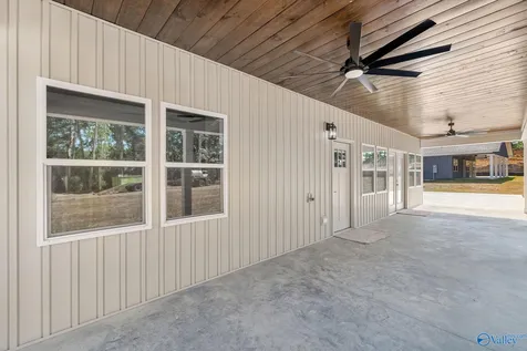 2070 Browns Valley Road Guntersville AL 35976