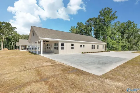 2070 Browns Valley Road Guntersville AL 35976