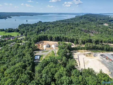 2070 Browns Valley Road Guntersville AL 35976