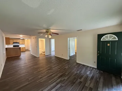 1819 Rayburn Avenue Guntersville AL 35976