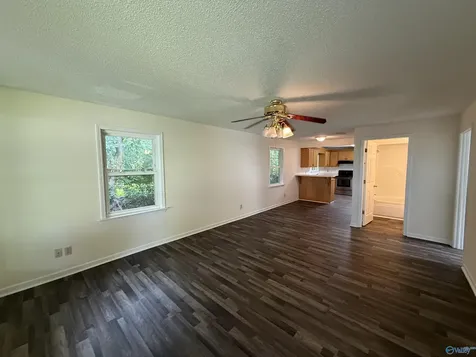 1819 Rayburn Avenue Guntersville AL 35976