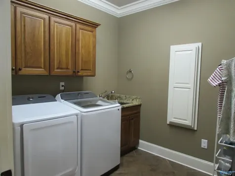 7563 Crestridge Drive Owens Cross Roads AL 35763