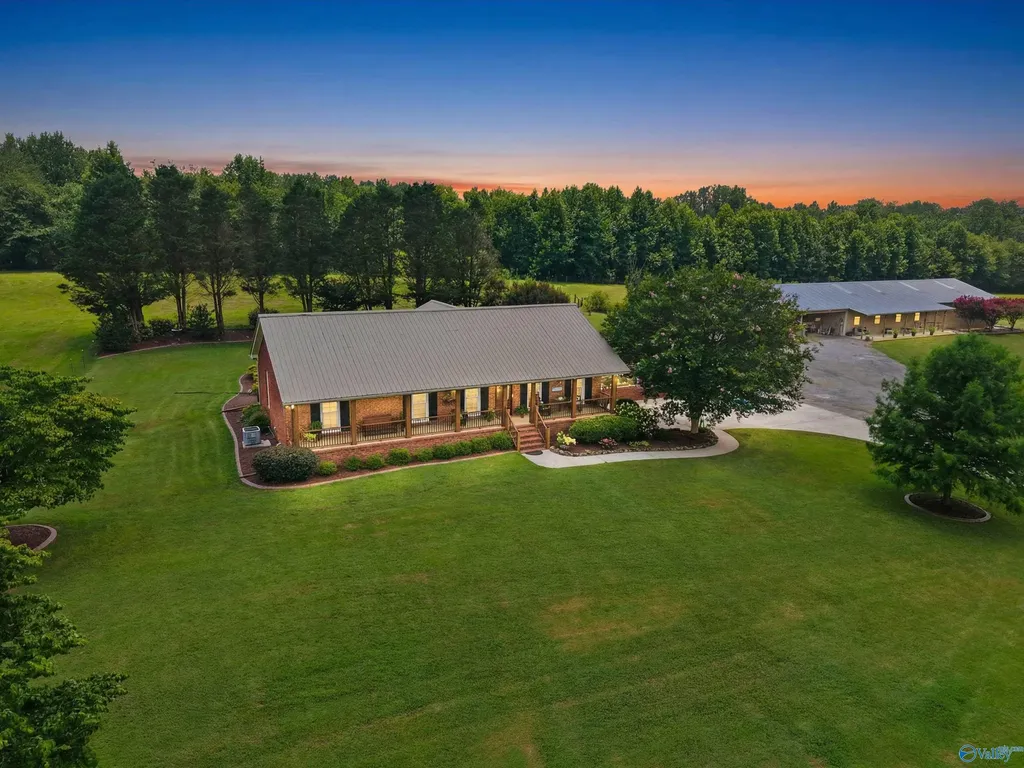 311 Dodd Road Guntersville AL 35976