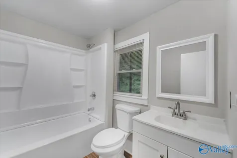 1109 Moore Avenue NW Cullman AL 35055