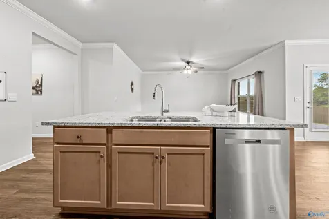 6613 Shearleaf Road NW Huntsville AL 35806