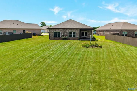 6613 Shearleaf Road NW Huntsville AL 35806
