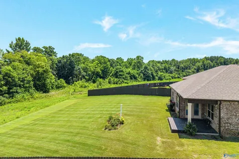 6613 Shearleaf Road NW Huntsville AL 35806