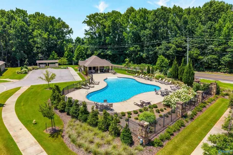 6613 Shearleaf Road NW Huntsville AL 35806