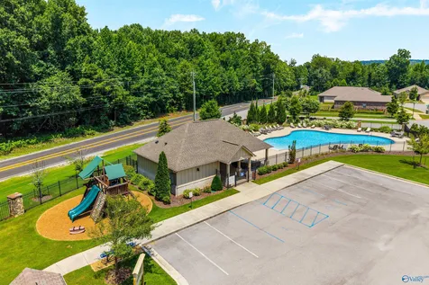 6613 Shearleaf Road NW Huntsville AL 35806