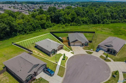 6613 Shearleaf Road NW Huntsville AL 35806